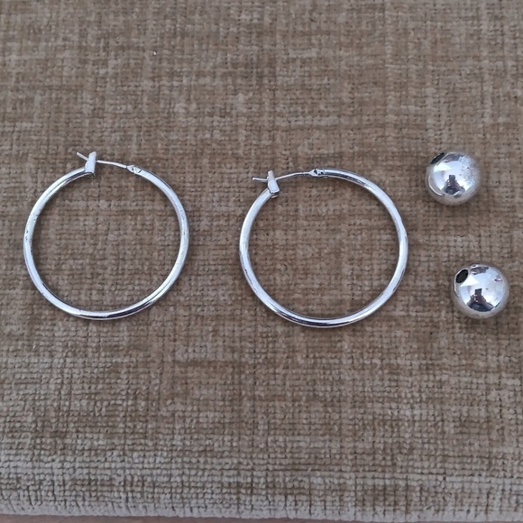 Silver Tone Latch Back Bead Hoop Earrings - Picture 4 of 6